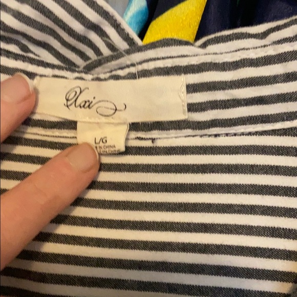 Black and white pin stripe button up - Picture 2 of 4